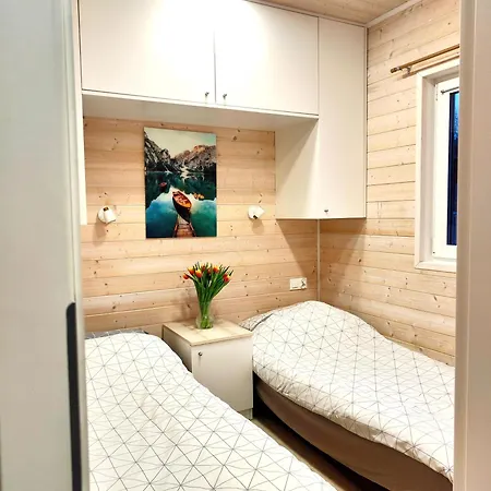 Caloroczny - Przystanek Owczarnia Campingplatz *